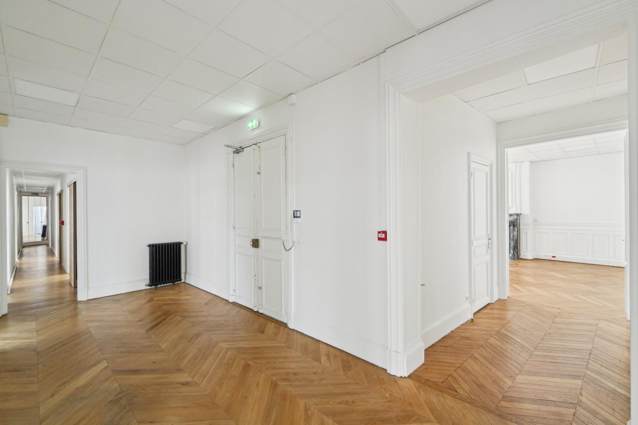Bureau Paris 352m² Location bureau Paris OLBUR2422437 2
